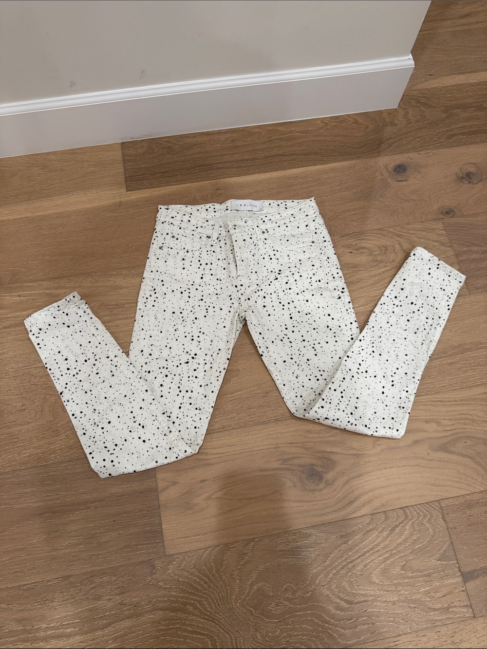 Brand new authentic IRO White Skinny Jeans with Black Speckle Print